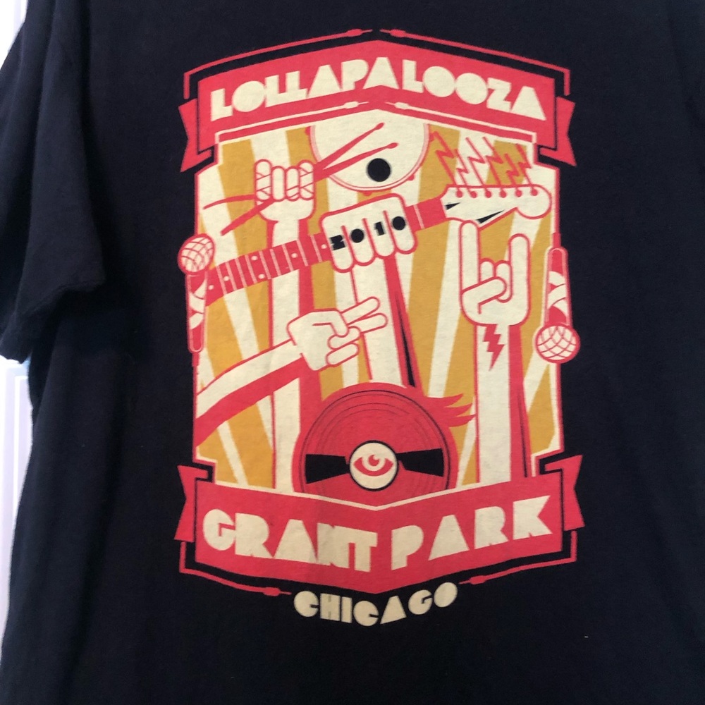 2010 Lollapalozza t-shirt